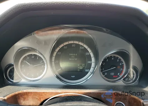 2010 Mercedes-Benz E 350 4Matic из США, поврежденный, VIN WDDHF8HB1AA124365